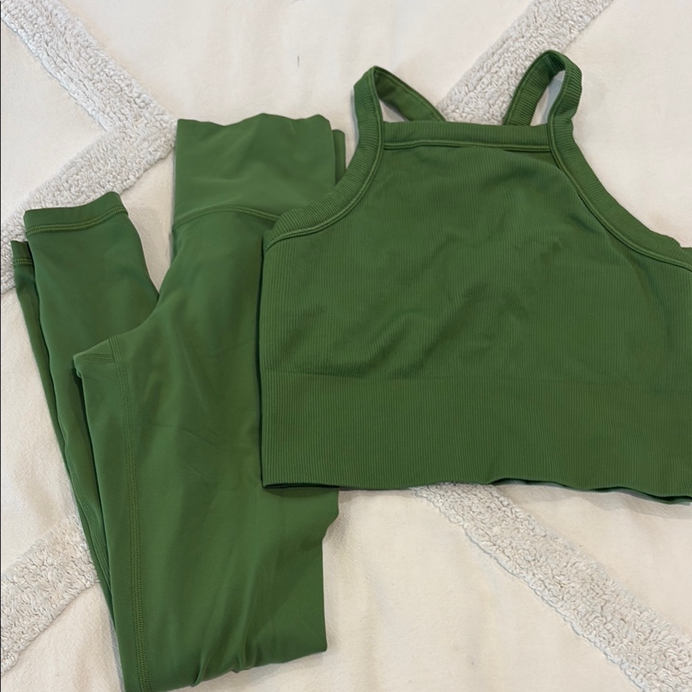 ATHLETA - Green Activewear Set